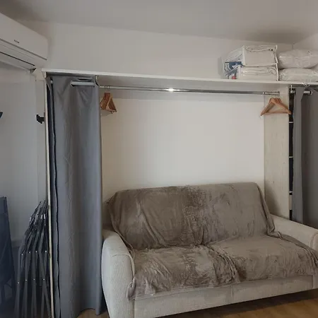 Climatise Avec Parking Et Terrasse A 500m Des Plages - Fr-1-776-146